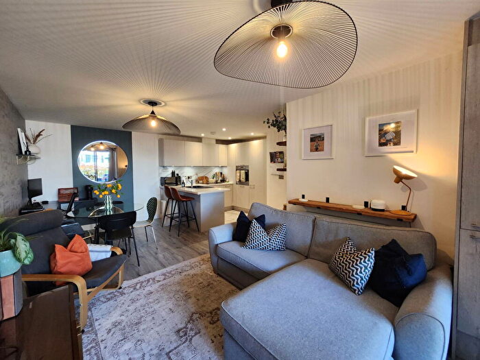 2 Bedroom Flat For Sale In Northdown Road, Margate, CT9