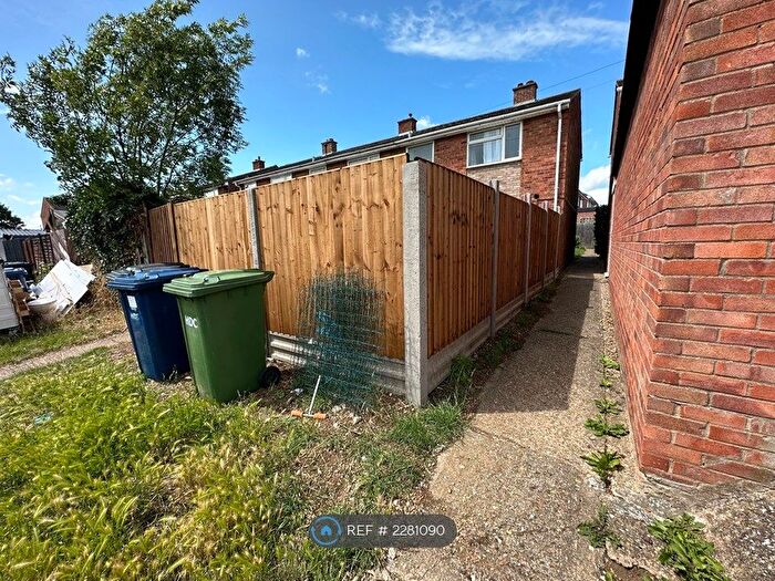 3 Bedroom Semi-Detached House To Rent In Macbeth Close, Huntingdon, PE29