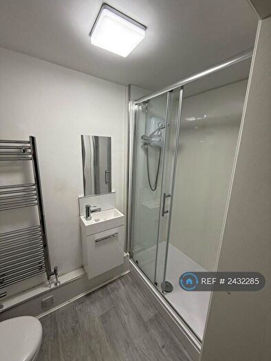 5 Bedroom Flat To Rent In Granville Terrace, Edinburgh, EH10