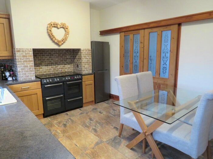 2 Bedroom Property To Rent In Bairstow Lane, Sowerby Bridge, HX6