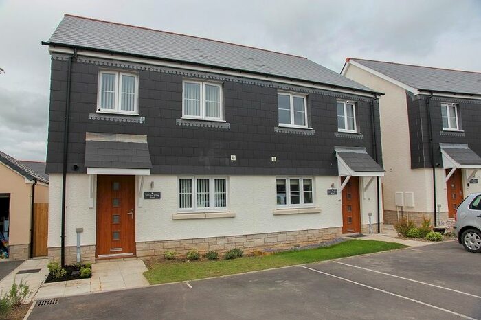 2 Bedroom Semi-Detached House To Rent In Great Close Road, Trispen, TR4