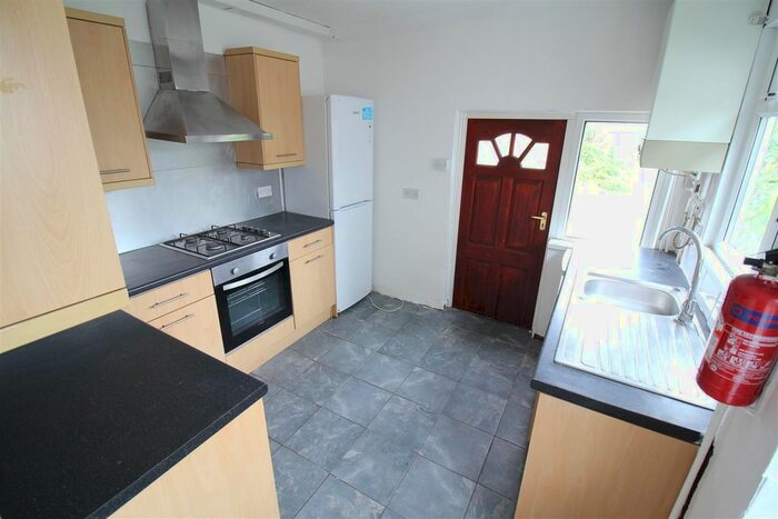 5 Bedroom Property To Rent In Mackintosh Place, Roath, Cardiff, CF24