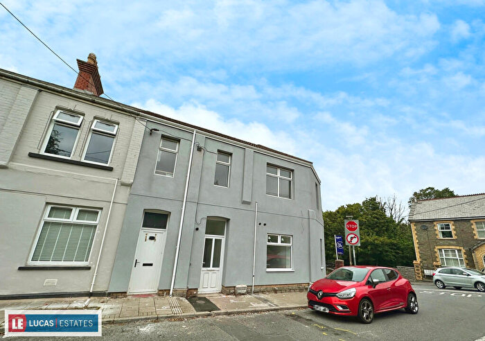 2 Bedroom Flat For Sale In Commercial Street, Pengam, NP12
