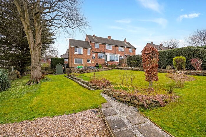 4 Bedroom Semi-detached House For Sale In Vale Close, Dronfield, S18