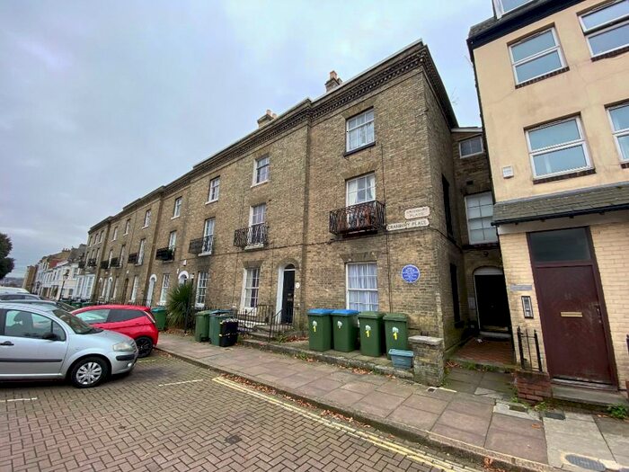 Ground Flat To Rent In Cranbury Place, Southampton, Hampshire, SO14