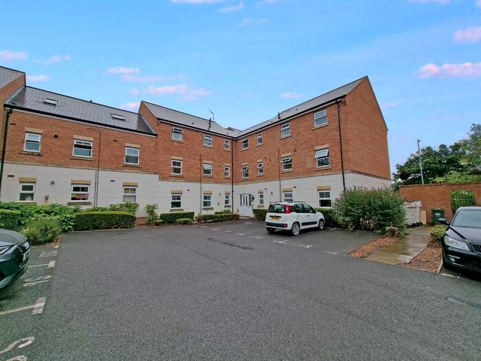 2 Bedroom Flat To Rent In Stourhead Road, Rugby, CV22