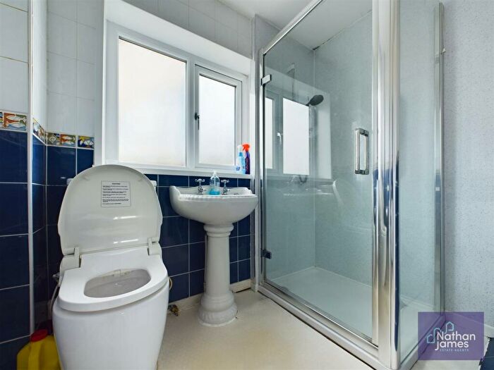 3 Bedroom Detached House For Sale In Longfellow Rd, Caldicot, NP26