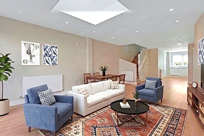 4 Bedroom Terraced House To Rent In Alfred Brooks Square, Bristol, BS2