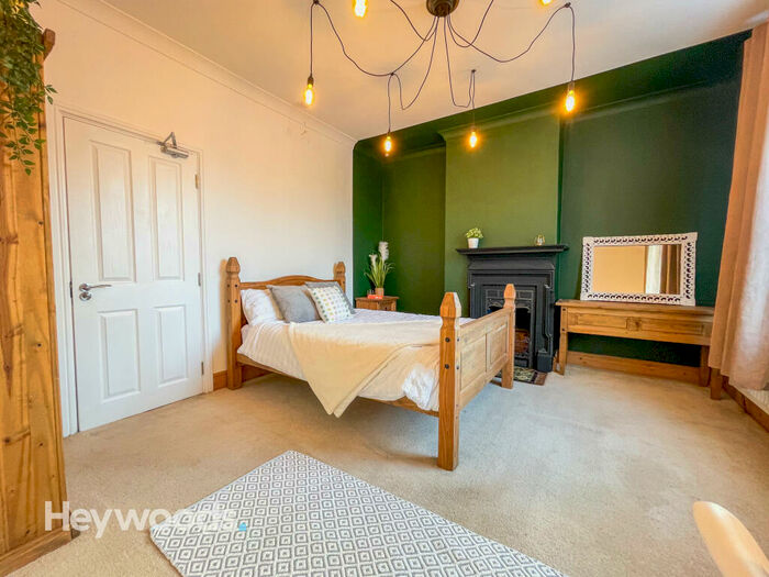 4 Bedroom House Of Multiple Occupation To Rent In Albany Road, Newcastle-under-Lyme, ST5