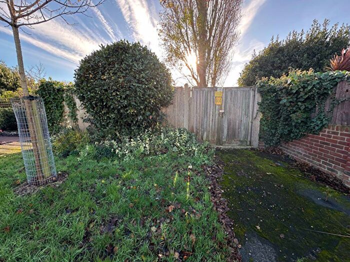 Land To Rent In Avenue Court, Gosport, PO12