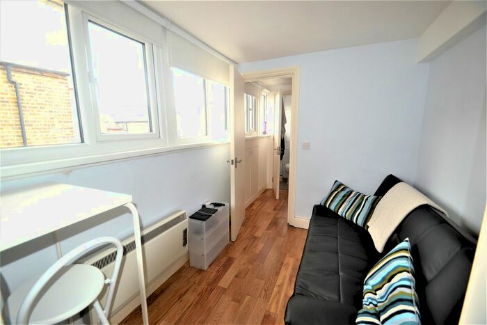 Studio To Rent In Park Parade, London, NW10