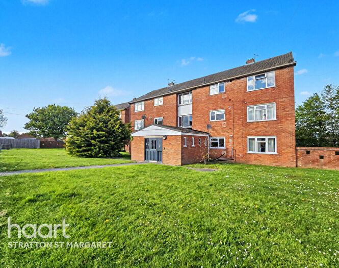 2 Bedroom Apartment For Sale In Wordsworth Drive, Swindon, SN2