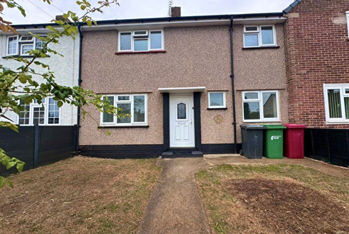 3 Bedroom House To Rent In Quinbrookes, Wexham, SL2