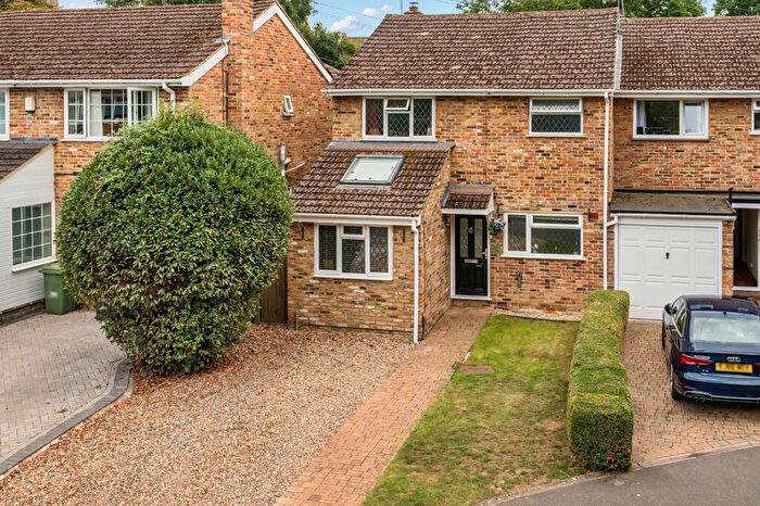 3 Bedroom End Of Terrace House For Sale In Bailey Close, Windsor, SL4