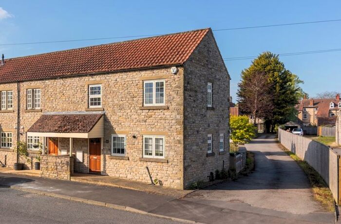 3 Bedroom Terraced House For Sale In Outgang Road, Pickering, YO18