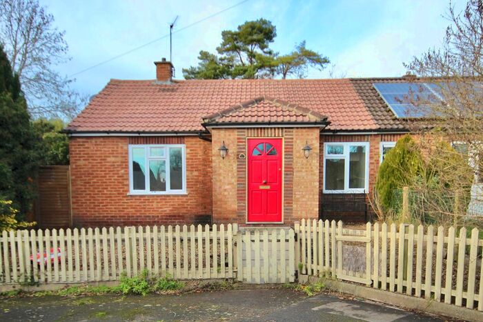 2 Bedroom Bungalow To Rent In Sandycroft Road, Little Chalfont, Amersham, HP6