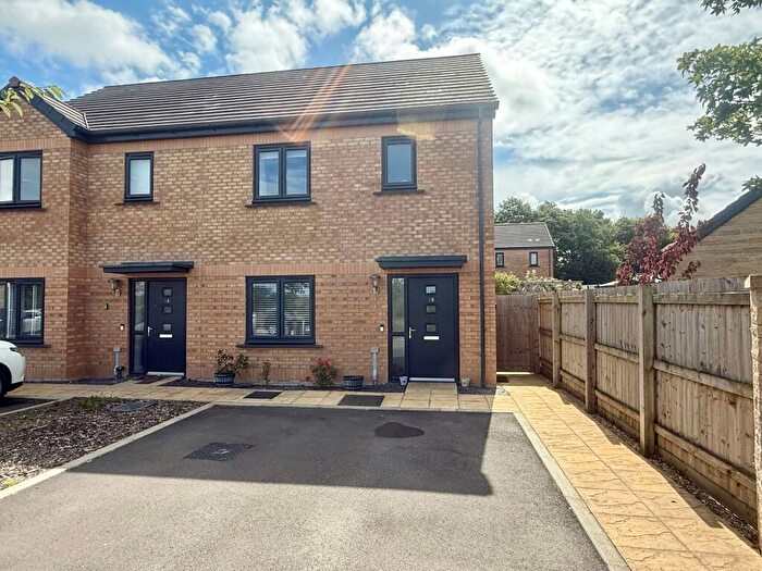 3 Bedroom Semi-Detached House For Sale In Bligh Bond Road, Glastonbury, BA6