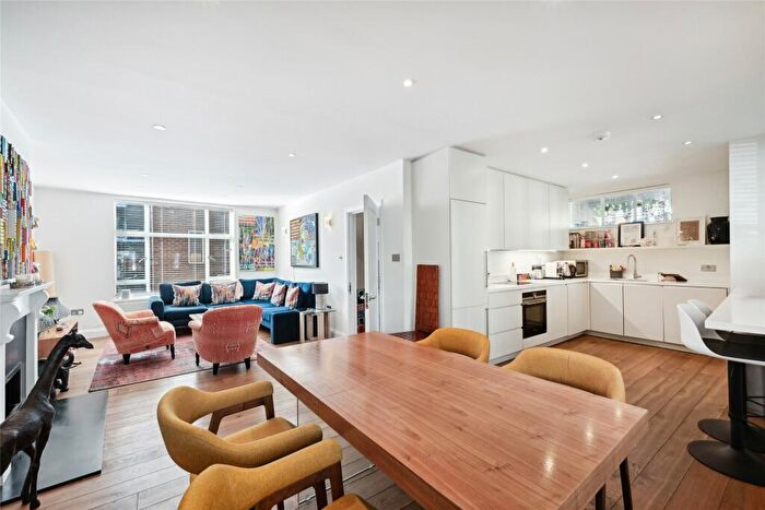 4 Bedroom Terraced House For Sale In Redcliffe Road, Chelsea, London, SW10