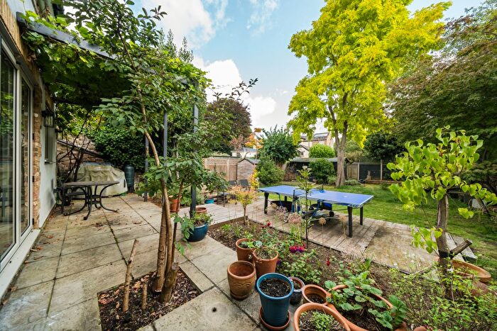 2 Bedroom Detached House For Sale In Palace Road, East Molesey, KT8
