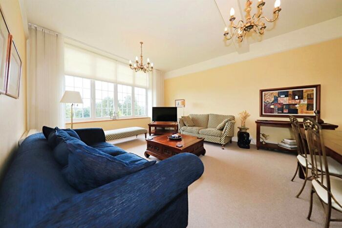 2 Bedroom Flat For Sale In Farley Lane, Romsley, Halesowen, B62