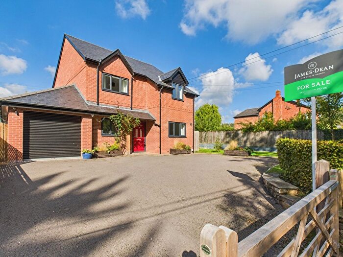 4 Bedroom Detached House For Sale In Woolhope, Hereford, HR1