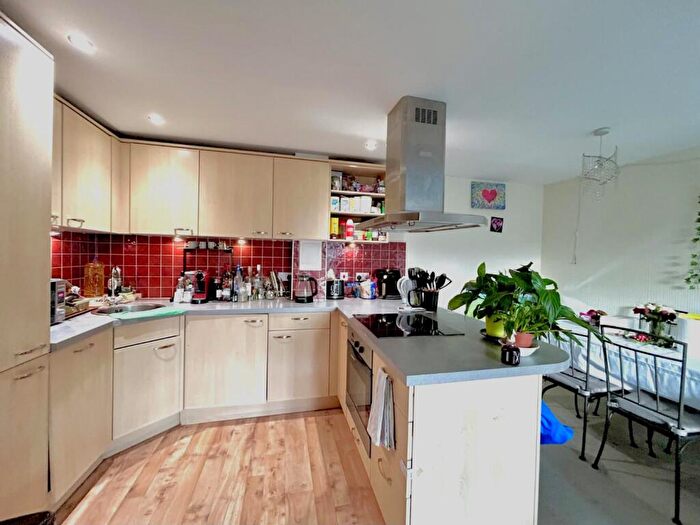 2 Bedroom Flat To Rent In St. Georges Way, Peckham, London, SE15