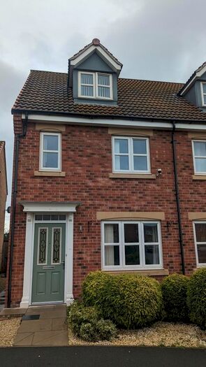 3 Bedroom Semi-Detached House To Rent In Pinter Lane, Gainsborough, DN21