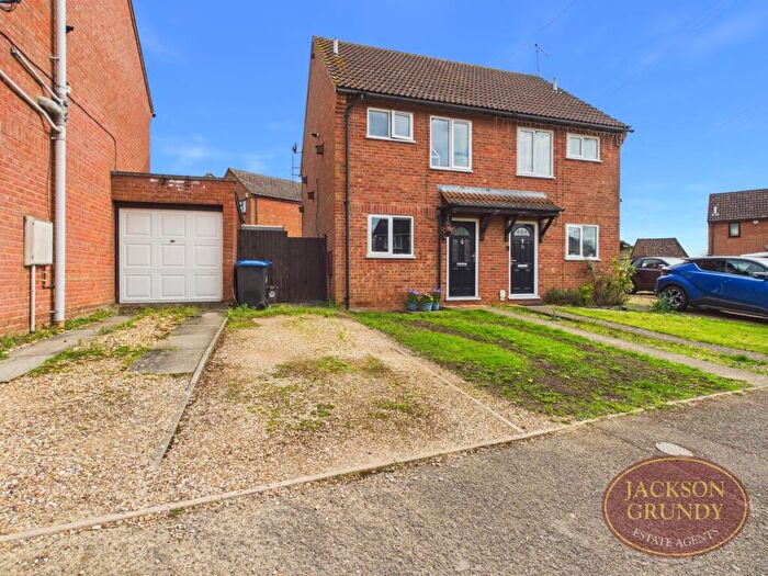 2 Bedroom Semi Detached House For Sale In Spencer Road, Long Buckby, NN6
