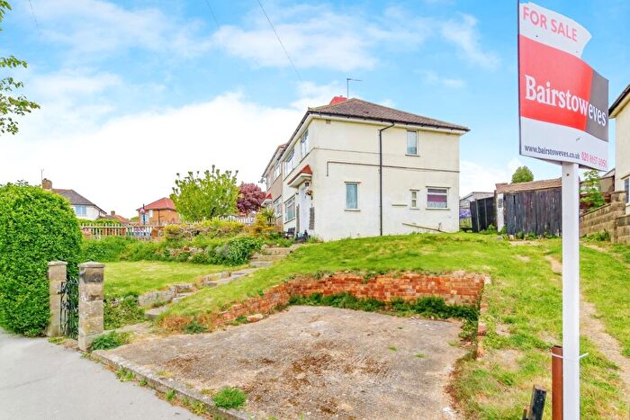 3 Bedroom Semi-Detached House For Sale In Gascoigne Road, Croydon, Surrey, CR0