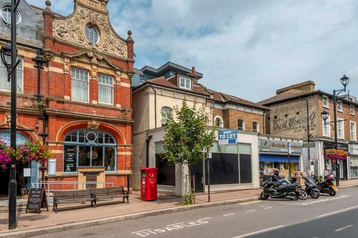 1 Bedroom Flat To Rent In Victoria Road, Surbiton, KT6