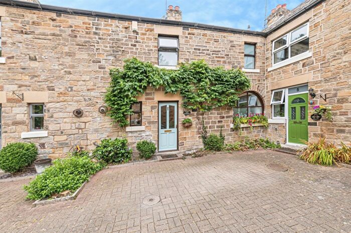 3 Bedroom Terraced House For Sale In Lime Pit Lane, Stanley, Wakefield, WF3