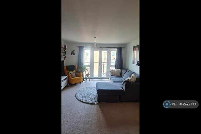 2 Bedroom Flat To Rent In Hackbridge Road, Wallington, SM6