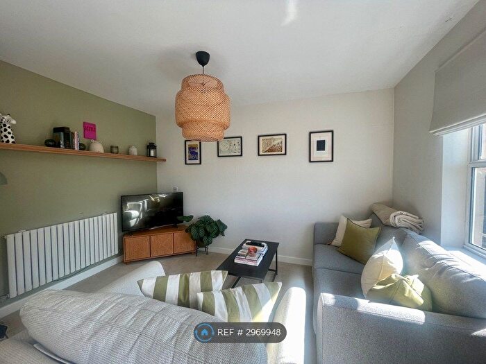 1 Bedroom Flat To Rent In Bloomfield Road, Bath, BA2