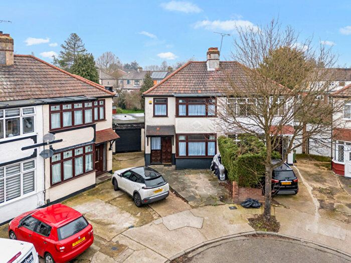 3 Bedroom Semi Detached House For Sale In Goldsmith Avenue, Romford, RM7