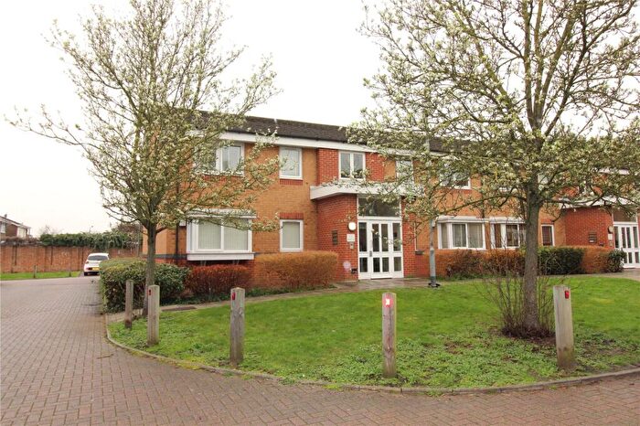 2 Bedroom Apartment To Rent In Warwick Close, RM11