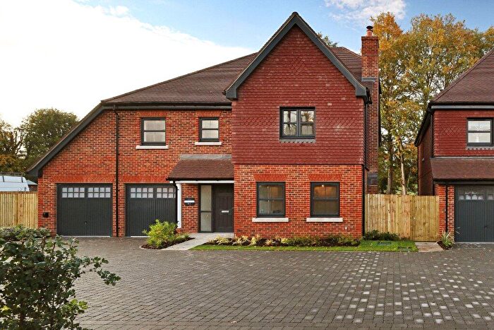 5 Bedroom Detached House For Sale In Ridgley Road, Chiddingfold, Godalming, Surrey, GU8