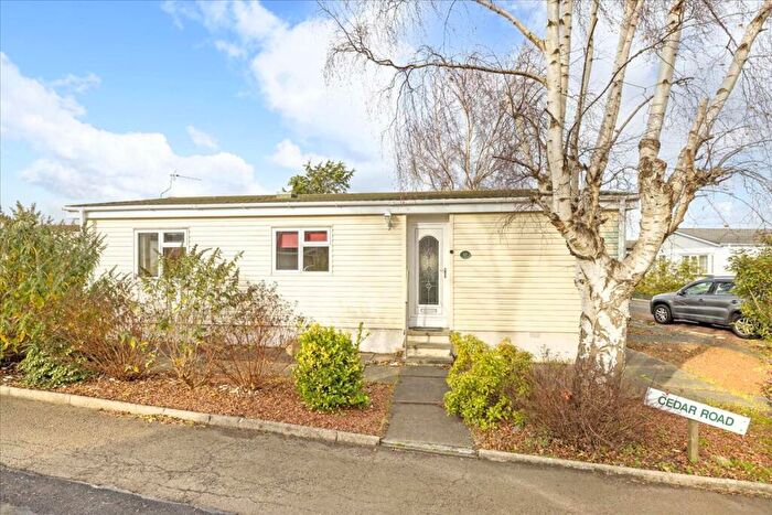 2 Bedroom Mobile Home For Sale In Cedar Road, Nivensknowe Park, Loanhead, EH20