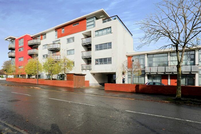 2 Bedroom Flat To Rent In Pantbach Road, Rhiwbina, Cardiff, CF14