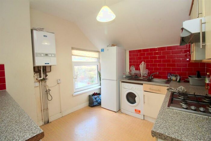 4 Bedroom Flat To Rent In Gordon Road, Cardiff, CF24