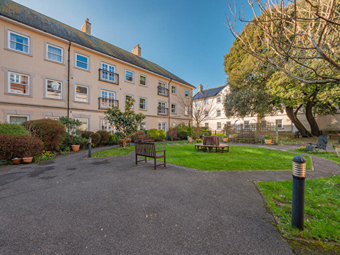 2 Bedroom Apartment For Sale In Dorchester, Dorset, DT1
