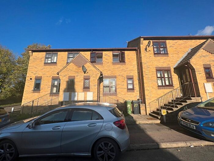 2 Bedroom Terraced House To Rent In Church Street, Maidstone, ME15