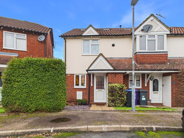 3 Bedroom End Of Terrace House For Sale In Walnut Avenue, Baldock, SG7