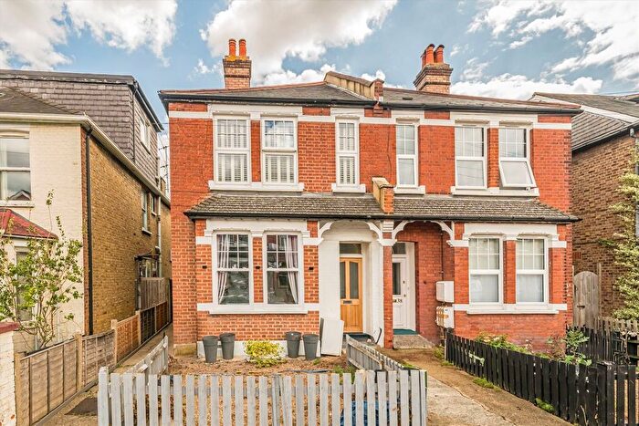 2 Bedroom Flat To Rent In Bond Road, Surbiton, KT6