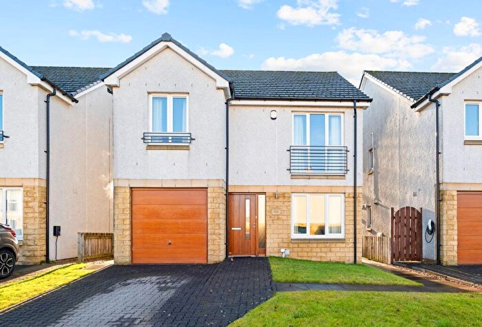 3 Bedroom Detached House For Sale In Joseph Cumming Gardens, Broxburn, EH52