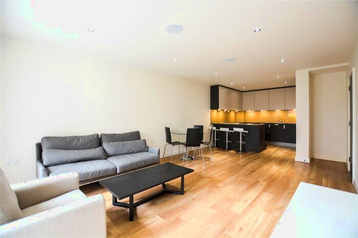 1 Bedroom Apartment To Rent In Commander Avenue, Barnet, NW9