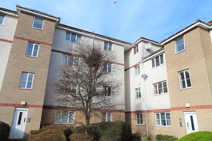 2 Bedroom Flat To Rent In Bed Unfurnished - Eversley Street, Glasgow, G32