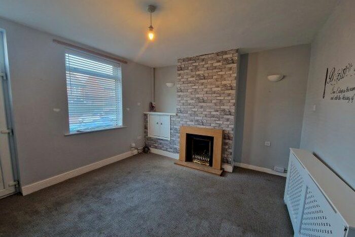 2 Bedroom Terraced House To Rent In Fairholme Drive, Mansfield, NG19