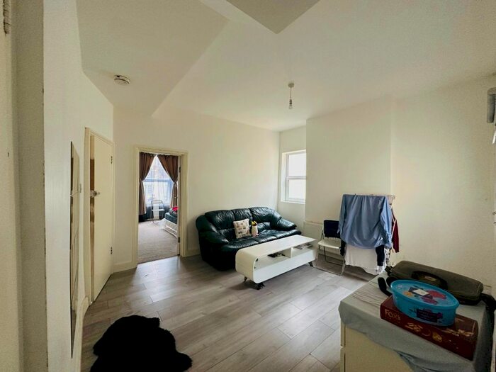 1 Bedroom Flat To Rent In Birkbeck Road, London, BR3