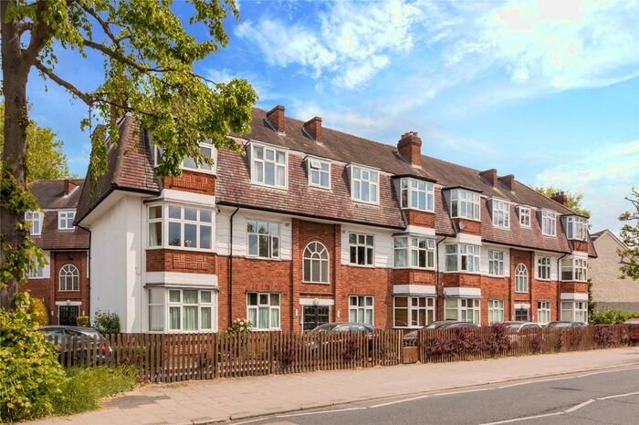 2 Bedroom Flat To Rent In Sherwood Hall, East End Road, London, N2