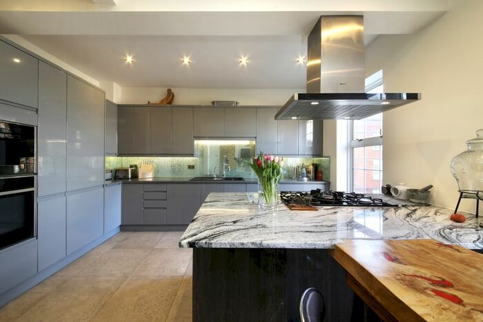 4 Bedroom Terraced House To Rent In London Road, Sunninghill, Ascot, SL5